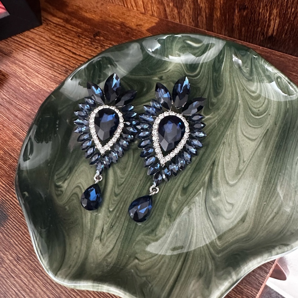 Elegant Blue Crystal Drop Earrings